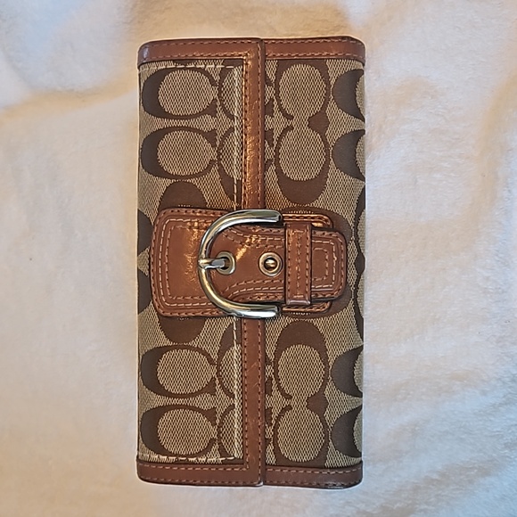 Coach Wallet - Picture 3 of 5